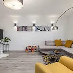 Luxury La Es Apartman
