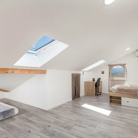 Luxury La Es * Marčelji