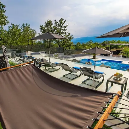 Apartment Luxury La Es