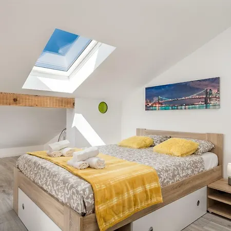 Luxury La Es Apartmán