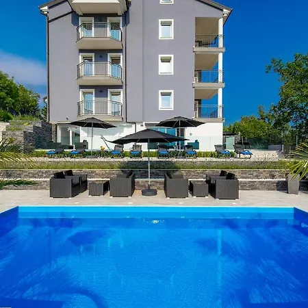 Apartment Luxury La Es